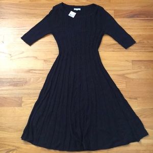 A Pea in the Pod Navy dress. NWT!